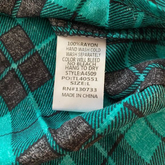 Umgee Turquoise and Black Checkered Blouse - Picture 7 of 10